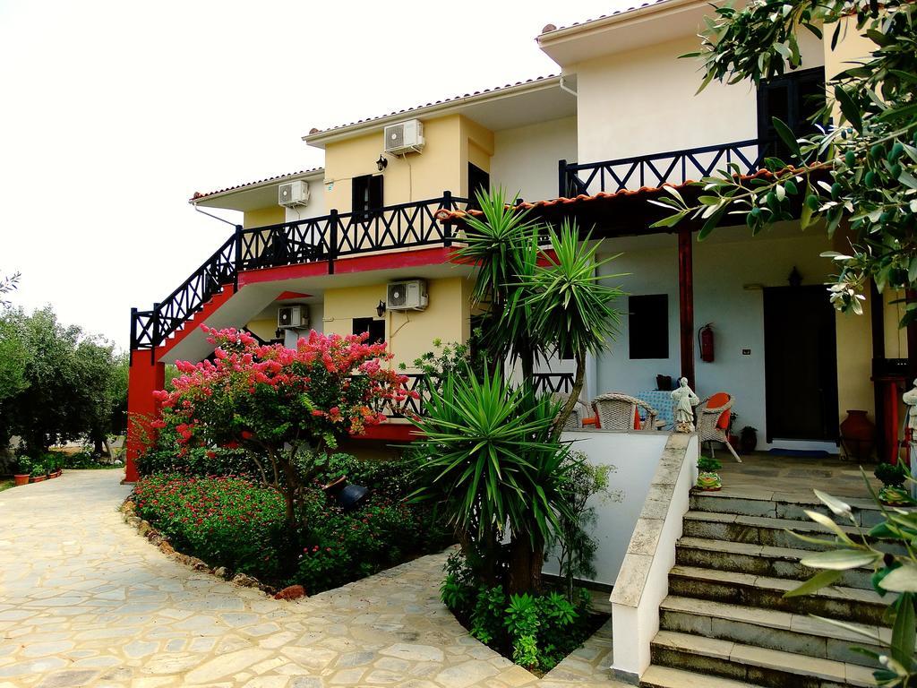 Apartments Karpetis A Green Paradise Psakoudia Exterior photo