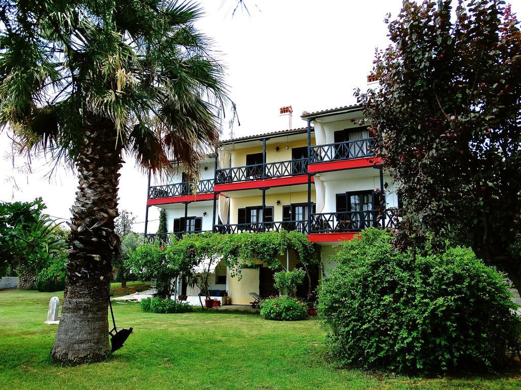 Apartments Karpetis A Green Paradise Psakoudia Exterior photo