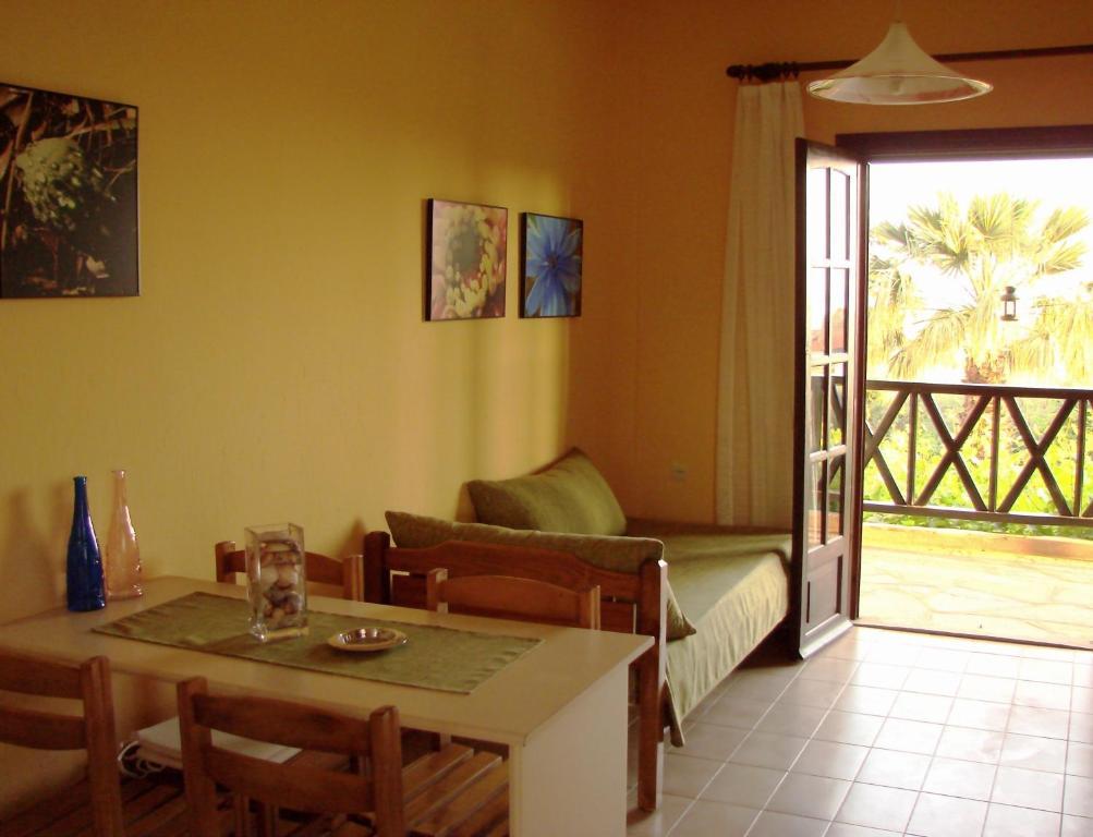 Apartments Karpetis A Green Paradise Psakoudia Room photo