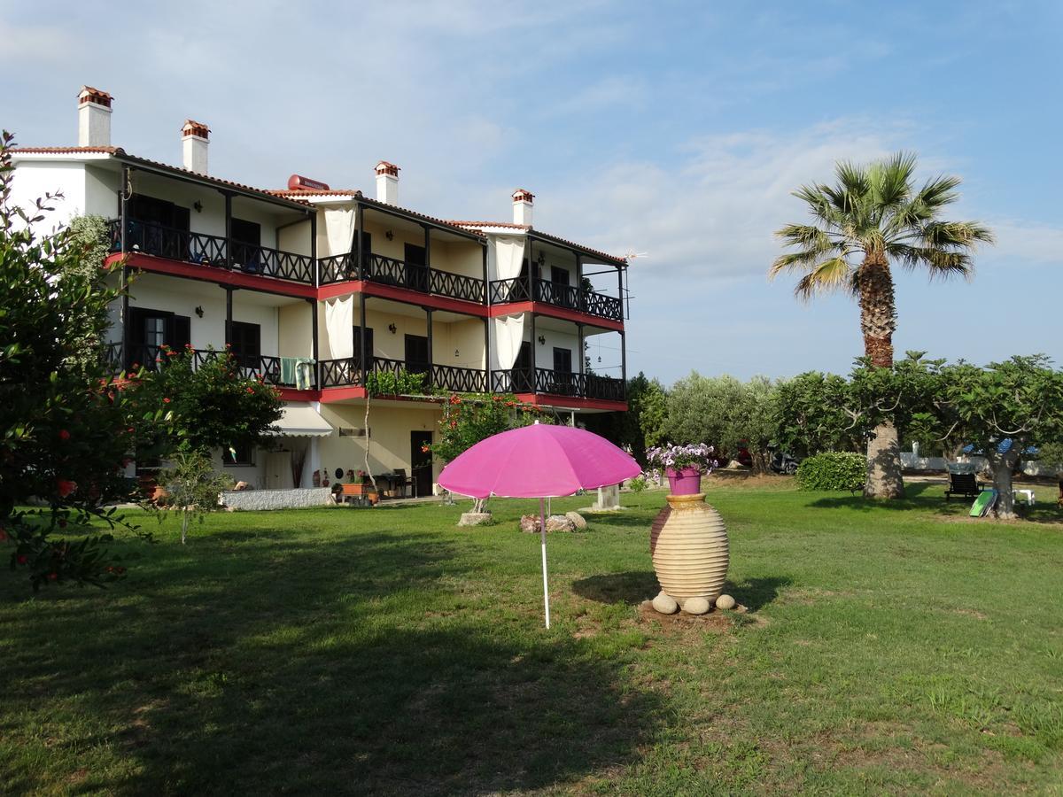 Apartments Karpetis A Green Paradise Psakoudia Exterior photo